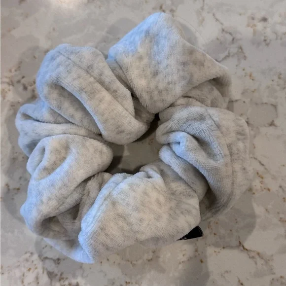 Free people, 2 Pink and Gray Scrunchie Set - Picture 8 of 10